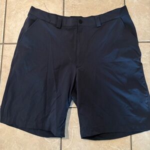 Black Under Armour golf‎ shorts